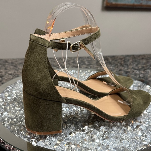 a new day Olive Block Heel Sandals - Picture 8 of 15